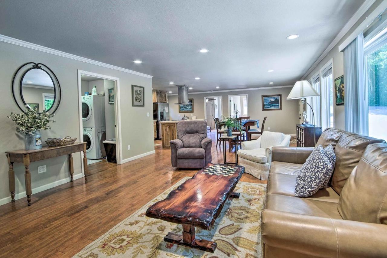 Coos Bay Retreat Less Than 2 Mi To Marina And Casino! Extérieur photo