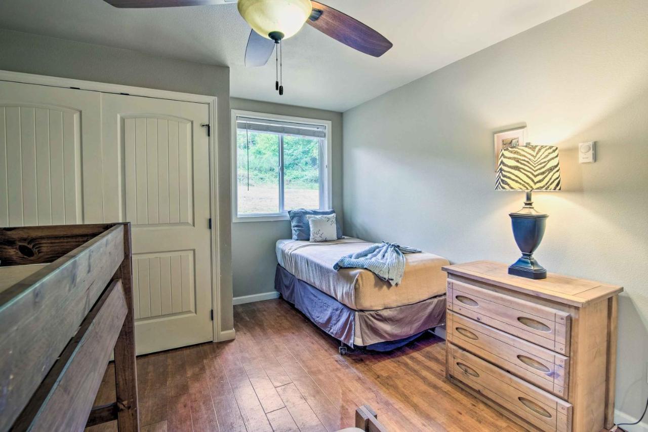Coos Bay Retreat Less Than 2 Mi To Marina And Casino! Extérieur photo